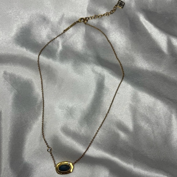 Kendra Scott Ana Short Pendant Necklace - Picture 4 of 4